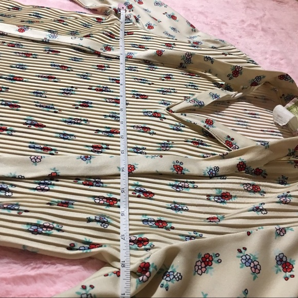 Vintage 1960s Floral Pleated Bow Blouse - Picture 7 of 8